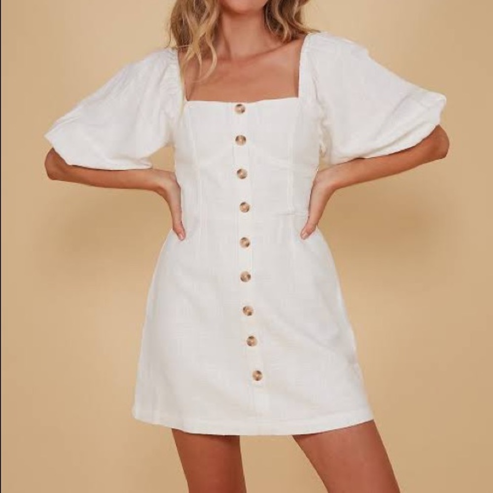 White Dress || Billabong Size M || 10-12 - Picture 1 of 3